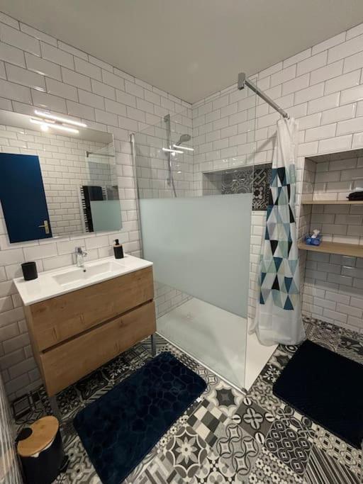 Balbigny Charmante Maison Renovee Centre-Ville מראה חיצוני תמונה